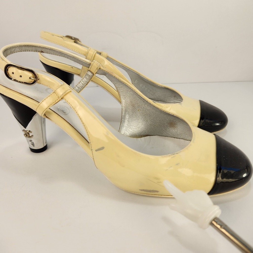 Chanel Vintage Women's High Heel Classic Pumps Cream/Black Cap Toe Size 37 (6.5) - Picture 5 of 9